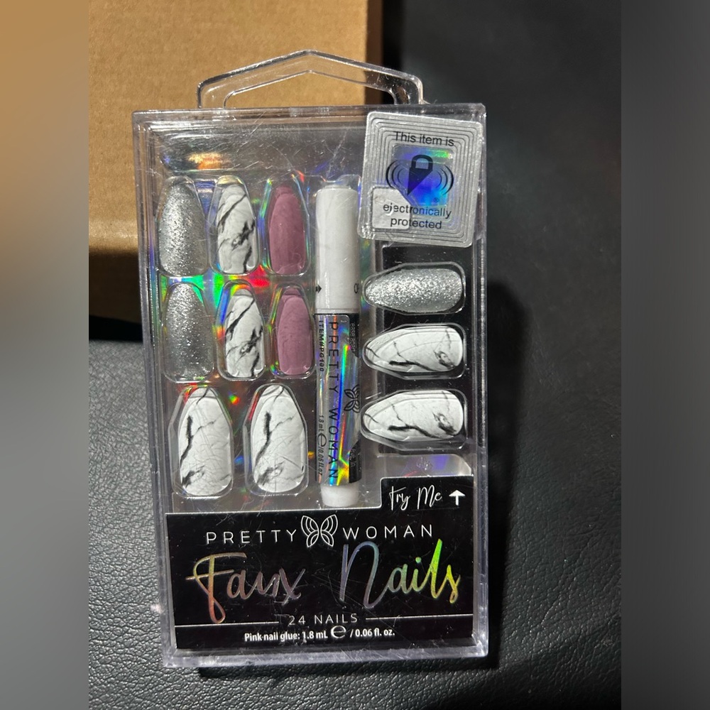 Pretty Women Press-On Nails Pink Marble Fake Nail Set Easy Application nails